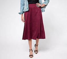 For those of us who love the look of suede but not the upkeep and expense, Susan Graver offers us a simple (yet extremely stylish!) solution: this paneled pull-on midi skirt. The faux suede fabric impresses like the real deal with an added bonus -- it's machine washable! TYSM, Susan! From Susan Graver. Midi Suede Skirt, Men's Leather Boots, Petite Knit, Faux Suede Fabric, Mens Leather Boots, Susan Graver, Bow Detail Dress, Long Sleeve Print Dress, Suede Skirt