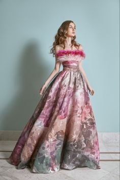 Reem Kachmar, Look Gatsby, Runway Gowns, Dreamy Gowns, Gowns Dresses Elegant, Wedding Dresses For Girls, Stay Young, Glam Dresses, Look Younger