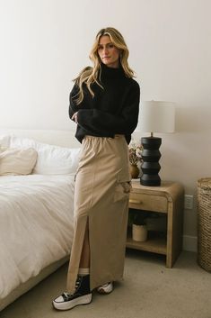 Khaki Skirt Outfits, Utility Outfit, Cargo Skirt Outfit, Cargo Outfit, Utility Skirt, Black Turtleneck Sweater, Midi Skirt Outfit, Khaki Skirt, Maxi Skirt Outfits