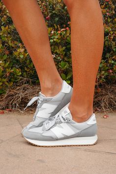 New Balance 237, N Logo, Athleisure Women, Logo Vintage, Vintage Vibe, Suede Material, Athleisure, New Balance, Sneakers