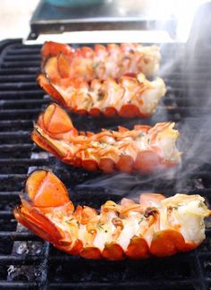 BBQ Ideas Homemade Lemon Butter Grilled Lobster Tails. End summer grilling with a bang this Labor Day weekend with these delicious Lobster Tails! You won't believe how easy and delicious these turn out! Perfect for a warm summer night with friends, family and yummy food! Outdoor Recipes, Grilled Lobster Tail, Lobster Recipes Tail, Grilled Lobster, Summer Grilling Recipes, Lobster Recipes, Summer Cooking, Lobster Tails