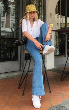 Retro Mode, Trik Fotografi, Winter Trends, Fashion Baby, Jeans Outfit, Mode Inspo, Maxi Dresses Casual, Mode Vintage, Latest Outfits