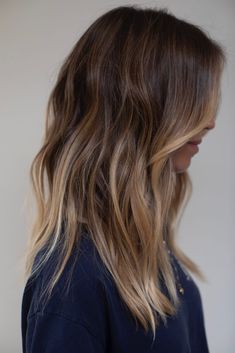 Loved In Brunette Balayage, Beachy Balayage Brunettes, Brown And Blonde Balayage Mid Length, 2024 Hair Colors For Women, Undone Blonde Hair, Lived In Color Brunette, Warm Balayage Brunettes, Low Balayage, Beachy Brunette Hair