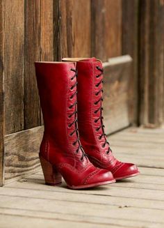 Uraraka Cosplay, Laceup Boots, Feeling Feminine, Victorian Boots, Glamour Vintage, Modern Victorian, Tall Leather Boots, Red Boots, Beautiful Boots