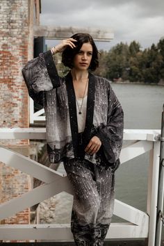 Due to overwhelming demand, we've brought back our beloved Stargazer print, this time in the bestselling cropped kimono style! We are full of wonder and made of stardust. And so is this marvellous piece! Created using an 1833 engraving by artist Vollmy, our Stargazer print features a night sky filled with thousands of shooting stars. (Vollmy’s work depicts the earliest recorded Leonid Meteor shower, in which more than 240,000 meteors fell from the sky in one night to the amazement and astonishme Celestial Duster, Astronomy Artwork, Leonid Meteor Shower, Bamboo Pants, Made Of Stardust, Luxury Pajamas, Suede Hat, Kimono Duster, Falling Stars