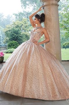 Turquoise Quinceanera Dresses, Mori Lee Quinceanera Dresses, Quinceañera Photoshoot Ideas, Quinceanera Photoshoot, Quinceanera Photography, Quinceanera Dress, Ball Gown Skirt, Mori Lee, Perfect Prom Dress