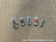 Punk is not dead Punk Is Not Dead, Punks 70s, Avril Lavigne Style, Witch Nails, Classic Punk, Punk Nails, Style Nails, Nails Now