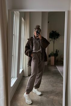 Brown Sweat Suit Outfit, Women’s Tracksuit Outfit, Sweat Sets Outfits, Brown Tracksuit Outfit, Abbie Core, Matching Sweatsuit Outfit, Womens Tracksuit Outfit, Matching Set Outfit Sweats, Sweatsuit Outfits Women