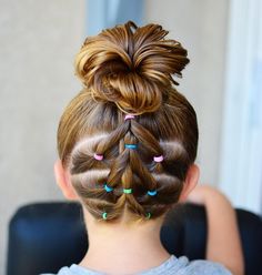 543 Likes, 22 Comments - Tiffany ❤️ Hair For Toddlers (@easytoddlerhairstyles) on Instagram: “It's been a while since we did a style up the back. Connected ponies into a high messy bun.” Hair Bun For Wedding, Bun For Wedding, Outre Wigs, Messy Hair Bun, Hairstyles For Girls, Toddler Easter, Messy Bun Hairstyles