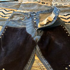 Never Worn. Really Cute Jeans. Dark Blue Suade Studs Around Suade. Custom Levis, Jeans Free People, Studded Jeans, Jeans Dark Blue, Cute Jeans, Jeans Color, Levis Jeans, Dark Blue, Free People