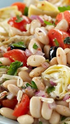 pasta salad with white beans, tomatoes and spinach