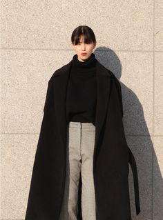 Korean Fashion Winter Woman, Witch Wardrobe, London 2022, Chic Winter Style, Korean Fashion Winter, Dark Outfits, Mood Board Fashion, Fashion Korean, Korean Street Fashion