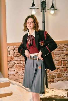 Harry Potter and KYOUKO Collaboration Gryffindor Black Blazer Elegant Chic Outfits, Harry Potter Uniform, Steampunk Fashion Female, Steampunk Fashion Male, Gothic Skirts, Witch Fashion, Geek Chic, Elegant Chic, Blazer Fashion