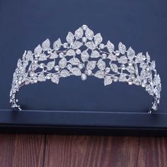 Crown Fashion, Crystal Crowns, Crystal Crown Tiaras, Headpiece Wedding Hair, Hair Accessories Tiara, Flowers Beads, Crown Headpiece, Wedding Hair Head Piece, Wedding Hair Jewelry