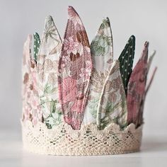 a close up of a crown made out of fabric