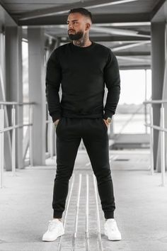 Athleisure Outfits Men, Athletic Chic, Boss Outfit, Athleisure Men, Mens Casual Dress, Athleisure Outfits, Mens Joggers, Mens Sportswear