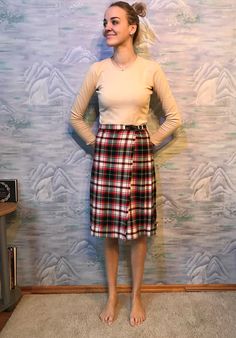 "Vintage Checkered Skirt 80s Women White Red Skirt Tartan Skirt Wool Blend Kilt Pleated Skirt Size Medium to Large High Waist Skirt Label size: EUR 40 Estimated size: M/L Material: 67% Polyester; 33%Songerfasern Measurements: Length: 25,5\" / 65 cm Waist: 14\"+2\" / 35 cm +5cm adjustable *Measurements taken while garment lay flat, to get girth you need to double Please check measurements to insure a proper fit. Remember to allow yourself some extra room for movement. You can compare these with s Retro Plaid Mini Skirt Bottoms, Retro Red Skirt For Fall, Retro Plaid Mini Skirt, Winter Retro Knee-length Skirt, Retro Knee-length Winter Skirt, Retro Knee-length Pleated Skirt, Retro Lined Skort, Retro Red Midi Skirt, Retro Red Mini Skirt