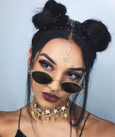 Hair and make up Coachella Make-up, Electro Festival Outfit, Festival Hair Trends, Hippie Makeup, Coachella Makeup, Festival Makeup Rave, Boho Makeup