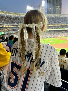 Softball Ribbon Hairstyles, Fun Hairstyles With Braids, Cute Hair For Football Games, College Football Game Day Hair, Fb Game Hairstyles, Hair For Football Games Hairstyles, Football Gameday Hairstyles, Cute Hairstyles Football Game, Hair Styles Game Day