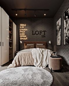 Neutral modern interior master bedroom design Boston Bedroom, Modern Industrial Bedroom, Industrial Modern Bedroom, Industrial Bedroom Design, Gray Scale, Industrial Bedroom, Romantic Bedroom