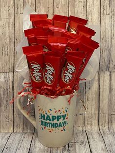 Happy Birthday Coffee mug filled with your choice of 12-15 fun sized candy bars! This mug will make great gifts for any birthday. Happy Birthday printed on both sides of mug and choices of candy include: Butterfinger Snickers Peanut M&M's Reese's Peanut Butter Cup Kit Kat Hershey Bars Regular M&M Message me if you would like something different! Mug Bouquet, Happy Birthday Coffee, Candy Kit, Hershey Bar, Birthday Coffee, Reeses Peanut Butter Cups, Reeses Peanut Butter, Candy Bouquet, Fun Size