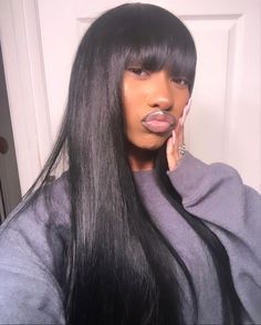 Hair Inspiration Straight, Black Women With Bangs, Girl Braided Hairstyles, Sew In Wig, Hairstyles Cute, Hairstyles Straight, Diy Vetement, Hair Laid