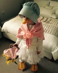 Jemima Puddleduck, Duck Costumes, World Book Day Costumes, Baby Kostüm, Book Day Costumes, Clever Halloween Costumes, Book Week Costume, World Book Day, Fairy Party