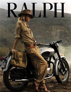 Pin for Later: Happy Birthday, Ralph Lauren! Here's to Your Most Iconic Ad Campaigns Ralph Lauren's Iconic Ad Campaigns Ralph Lauren Campaign, Moda Safari, Valentina Zelyaeva, Safari Outfits, Estilo Hippie, Travel Outfits, Popsugar Fashion