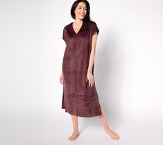 Meet your new lounge staple: a velvety-soft LuxeChic caftan from Barefoot Dreams. Designed for maximum comfort and effortless movement, it's the best-ever way to relax and reset (and to take a break from pants). From Barefoot Dreams. Ways To Relax, Take A Break, Sleepwear Women, For Today, Dress Skirt, Top Brands, Fashion Dresses, Fashion Home, Lounge