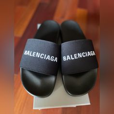 Made In Italy Size 12 Men Balenciaga Pool Slide/Sandals Brand New With Box, 100% Authentic! Designer Slides With Branded Insole For Beach, Designer Beach Slides With Branded Insole, Designer Beach Slides With Cushioned Footbed, Luxury Beach Slides With Rubber Sole, Designer Summer Slides With Cushioned Footbed, Designer Cushioned Beach Sandals, Designer Slides For Summer, Designer Open Toe Slides For Beach, Luxury Summer Slides With Rubber Sole