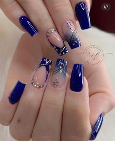 Nail Blue Design, Elegant Touch Nails, Nail Art Diy Easy, Bridal Nail Art, Trending Colors, Hello Nails, Fall Nail Trends, Diva Nails, Art 2024