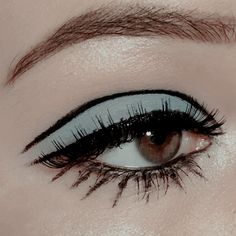 Drawn On Eyelashes, Rocky Horror Picture Show Inspired Makeup, Rocky Horror Inspired Makeup, Cool Eye Looks, Rocky Horror Picture Show Makeup, Rocky Horror Outfit Ideas, Rocky Horror Picture Show Outfit, Rocky Horror Makeup, Rock Inspired Outfits