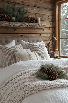 40 Nature-Inspired Forest Themed Bedroom Ideas for a Stylish Home Nature Guest Bedroom, Adirondack Bedroom Ideas, Master Bedrooms Woodsy, Forest Theme Guest Room, Northwoods Bedroom Ideas, Wood Cabin Bedroom Ideas, Mountain Theme Guest Bedroom, Bedding To Match Sage Green Walls, Winter Lodge Bedroom