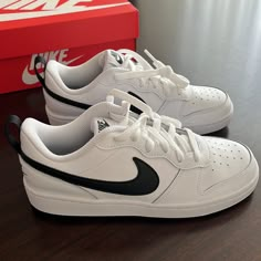 Brand New With Box Nike Court Borough Low 2 (Gs) White/Black 4.5y, Eur 36.5. New Trend Shoes, Best Mens Shoes, Trending Shoes For Men, Best Men Shoes, Nike Court Borough Low 2, Mens Shoes Casual, Men Shoes Casual, Nike Court Borough Low, Street Style For Men