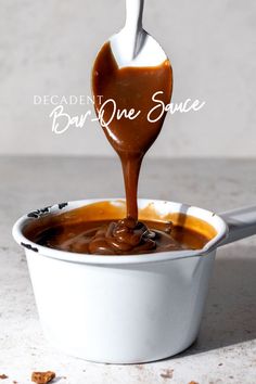 Bar-one sauce in a white saucepan. Milky Way Bars, Hot Chocolate Sauce, Mars Bars, Ice Cream Sauce, Malva Pudding, Bunny Chow, Milk Tart, Easy And Quick Recipes