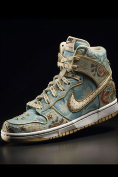 Louis Vuitton Duffle Bag, Shoes Wallpaper, All Nike Shoes, Fresh Shoes, Cute Sneakers, Hype Shoes, Rococo Style, Shoe Art