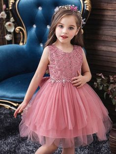 Cute Pink Floral Flower Girl Dresses embroidery Jewel Neck Little Girl — Bridelily Floral Flower Girl Dresses, Kids Pageant, Bridal Gowns Vintage, Bohemian Wedding Dress Lace, Wedding Dress Cap Sleeves, Girls Dresses Online, Princess Skirt, Princess Tutu, Wedding Flower Girl Dresses