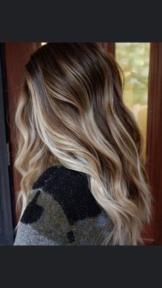 White Blonde Highlights, Caramel Brown Hair, Balayage Hair Color Ideas, Balayage Hair Color, Balayage Color, Brown Hair With Blonde Highlights, White Blonde, Brown Blonde Hair, Hair Color And Cut