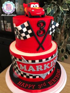 Cake Cars Birthday, Mc Queen Birthday Cake, Disney Cars Bday Party Ideas, Lighten Mcqueen Birthday Cake, The Cars Cake, Lightning Mcqueen Cake Ideas, Lightning Mcqueen Cakes, Mcqueen Cake Ideas, Cars Birthday Cake For Boys