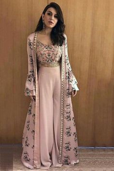 204da255aea2cd4a75ace6018fad6b4ddesc43738019ri Indian Fashion Trends, Nikkah Dress, Salwar Kamiz, Outfit Chic, Jacket Suit, Traditional Indian Outfits, Indian Gowns Dresses, Dress And Jacket, Indian Gowns