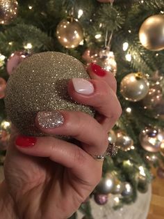 December Nails Dip Powder, Neutral Christmas Nails Dip, Christmas Powder Dip Nails, Christmas Nails Sns Powder, Christmas Nails Dip Powder Short, Christmas Nails Natural Nail, Christmas Powder Dipped Nails, Dip Powder Nails Red, Dip Powder Nails Christmas