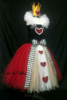 a dress made to look like a queen of hearts