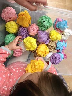 Dramatic Play For Toddlers, Kindergarten French, Tissue Paper Balls, Grape Ice Cream, Dramatic Play Activities, Tissue Paper Ball, Play Ice Cream, Play Preschool, Teach Colors