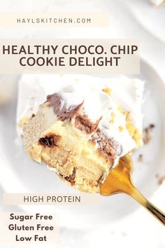 Delicious and healthy Chocolate Chip Cookie Delight with layers of protein cookie dough, protein puddings and sugar-free whipped topping! A high protein, easy no-bake cookie dough layered dessert that’s sure to please a party crowd! Chocolate Chip Cookie Delight, Healthy Chocolate Chip Cookie, Cookie Delight, Cookie Dough Protein, High Protein Cookies, Easy No Bake Cookies, No Bake Cookie Dough, Protein Cookie Dough, Layered Dessert