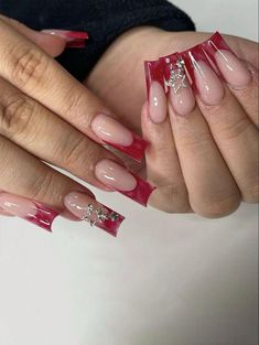 Charm Acrylic Nails, Acrylic Nails With Red, Red Nail Tips, Nails Red French Tip, Nails Red French, French Tip Fake Nails, Press On Nails Red, Nails With Red, Red French Tip