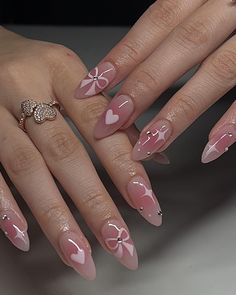 ©aurakanails nails Occasion Nails, Stile Blair Waldorf, Cute Pink Nails, Fake Nails Designs, Hello Nails, Cute Simple Nails, Pedicure Manicure, Simple Gel Nails, Girly Acrylic Nails