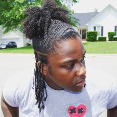 Men's Half Up Natural Hairstyle Hairstyles For Black Boys, Male Hair Styles, Clean Hairstyles, Hairstyles For Black Men, Braids With Fade, Beautiful Healthy Hair, Fancy Braids, Black Men Haircuts, Male Hair