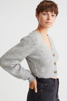 Cárdigan cortoAuxiliar Short Cardigan, M Beauty, Wide Sleeves, Fashion Company, World Of Fashion, Light Gray, Everyday Fashion, Fashion Art, Light Grey