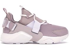 . New Balance Womens, Perfect Wedding Shoes, Holy Mary, Air Huarache, Nike Air Huarache, Hot Sneakers, Womens Shoes High Heels, Leather Shoes Woman, Footwear Design Women