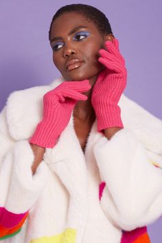 These knitted gloves are guaranteed to keep you warm and cosy whilst you look super cool. Made from a luxurious blend of cashmere and banana, these gloves are super soft.  20% Cashmere 30% Banana 50% Lyocell Faux Fur Bag, Pink Banana, Leather Coat Jacket, Fur Headband, Gloves Fashion, Faux Fur Hat, Banana Peel, Knit Gloves